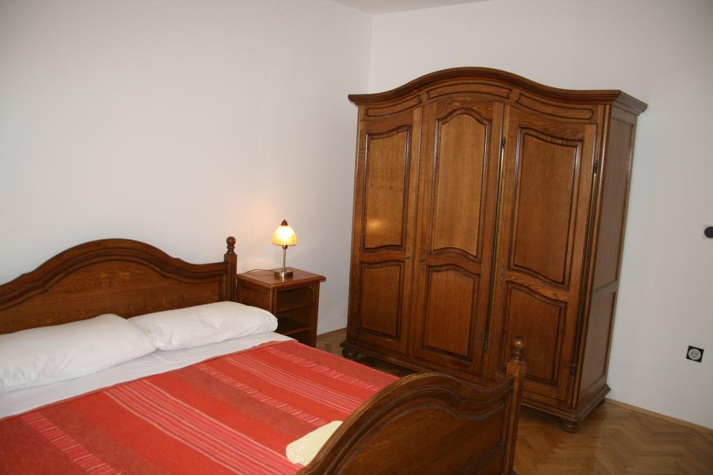 Apartments Karabaic Krk Krk Town Exterior photo