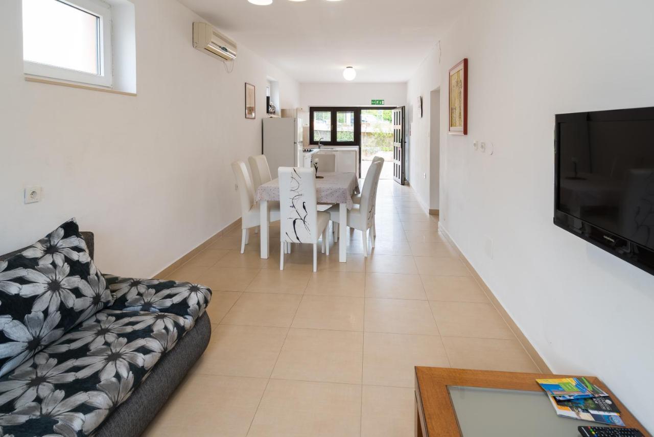 Apartments Karabaic Krk Krk Town Exterior photo